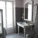Appartement Modern, Traditional , Bright And Stylish